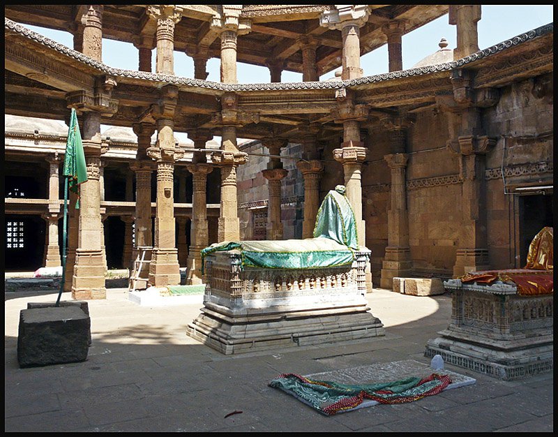 Temple Turned into Mosque in Gujarat. Wake Up!