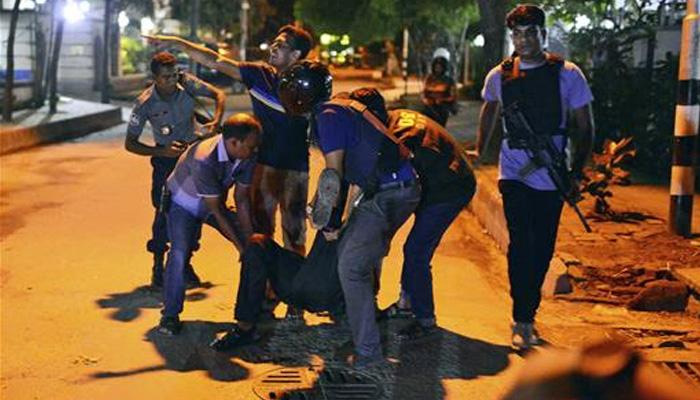 ढाका आतंकी हमले के संदिग्ध आतंकवादियों को पनाह देने के मामले में एक प्रोफेसर, दो अन्य गिरफ्तार | Zee News Hindi