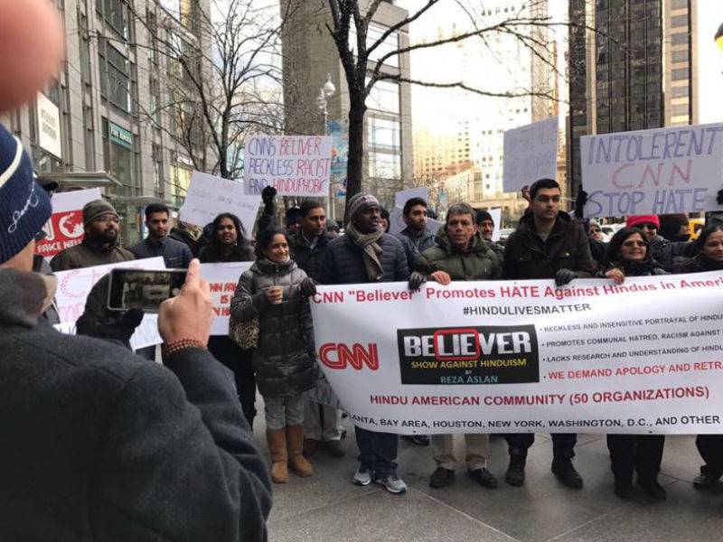 Indian-Americans hold peaceful protest against CNN in Chicago | Times of India