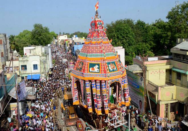 Brihadeshwara temple procession stopped outside Church | Hindu Post